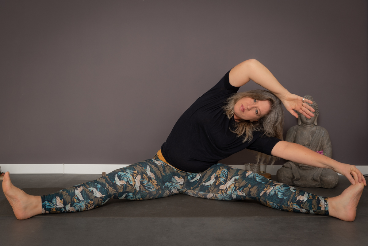 Sandra in yogahouding